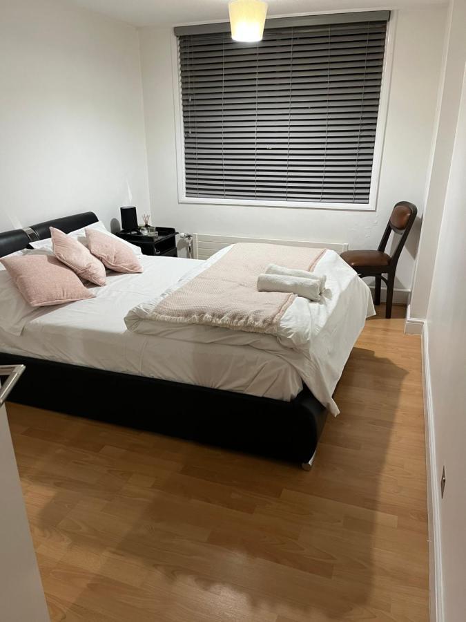 Lovely 3 Bedroom Family Home In Central ลอนดอน ภายนอก รูปภาพ